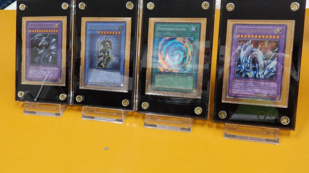 究極竜騎士セット！　1/2インチスクリューダウン付き　遊戯王カード