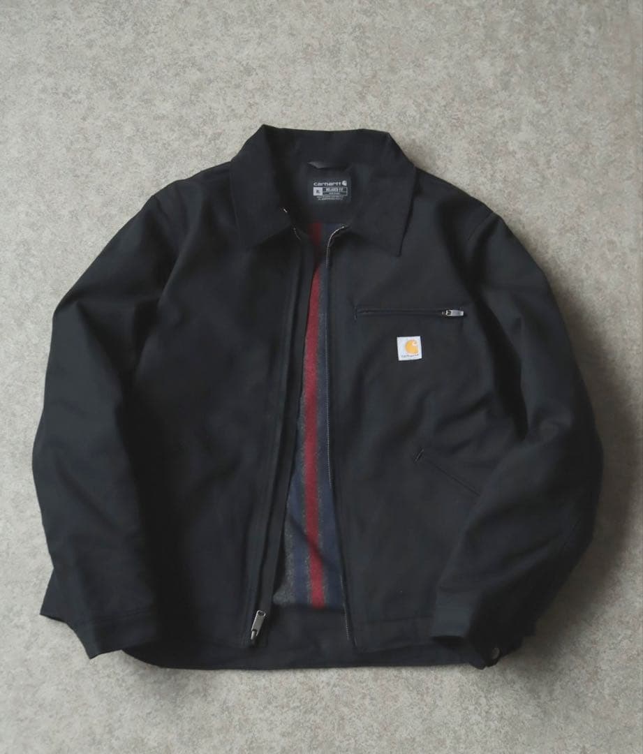 ブラック ジップアップジャケット