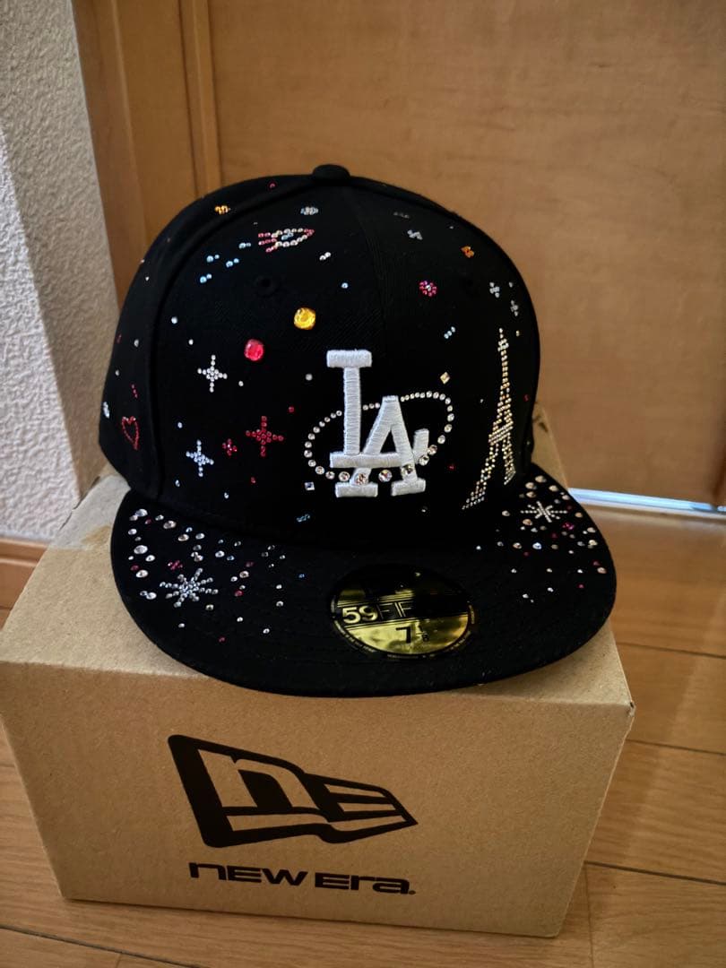 こぬきち様New Era スワロフスキーキャップ71/2 NEWERA Swarovski ニューエラスワロフスキーカスタム | WAVY OKINAWA