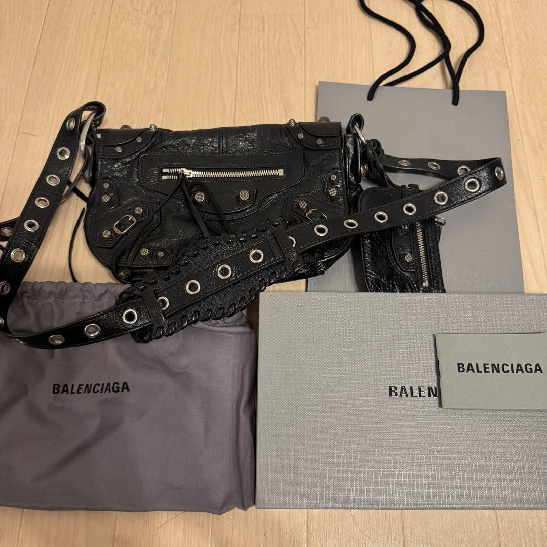 確実正規品 BALENCIAGA BLACK LE CAGOLE XS BAG ブラック の メンズ Le Cagole フラップバッグ Xs | Balenciaga JP
