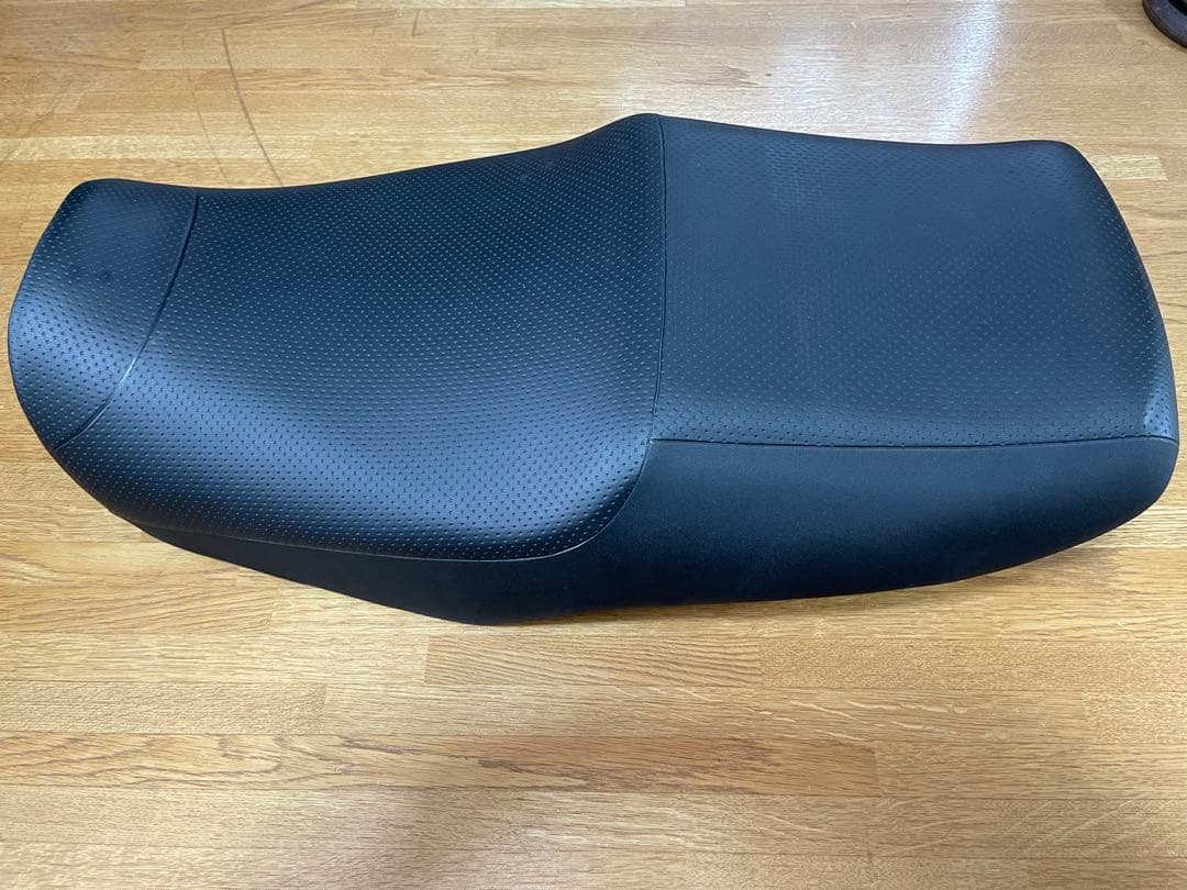 zrx1200ダエグ純正シート[美品]