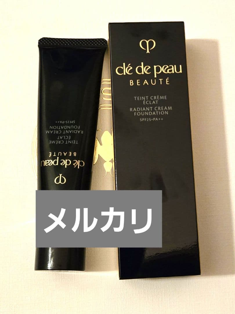 クレ・ド・ポー ボーテ タンクレームエクラn ピンクオークル ファンデーション