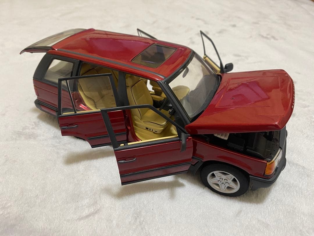 ミニカー AUTOart RANGE ROVER 4.6HSE 1/18