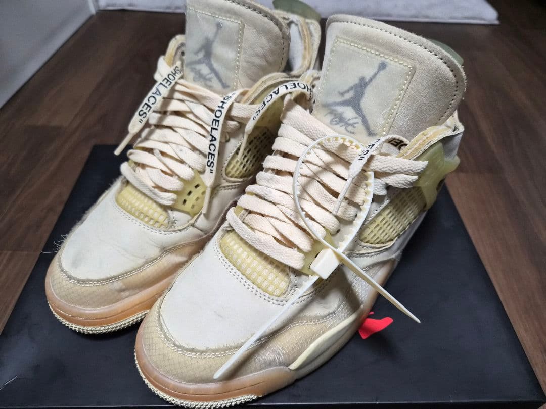 AIR JORDAN4 Off-White　セイル