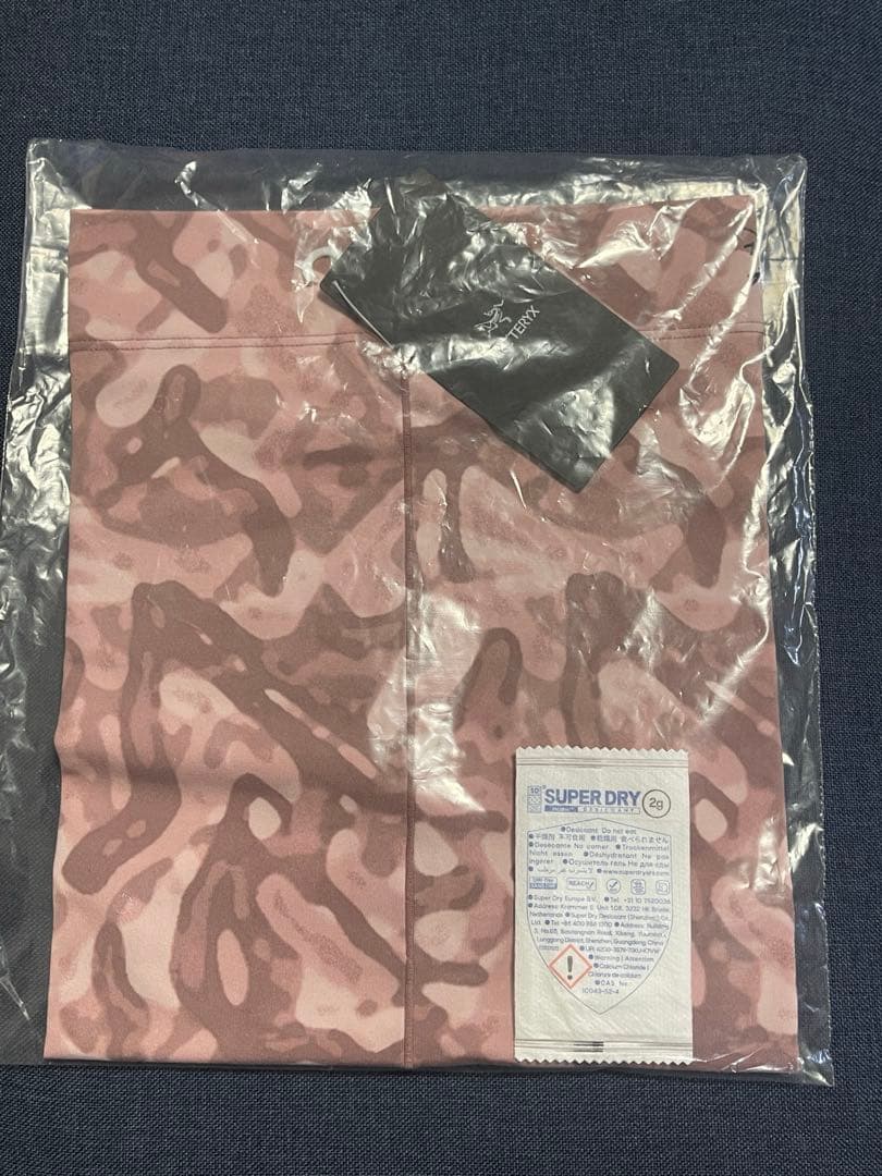 新品】アークテリクス ロー ネックゲイタBliss Grottoflage