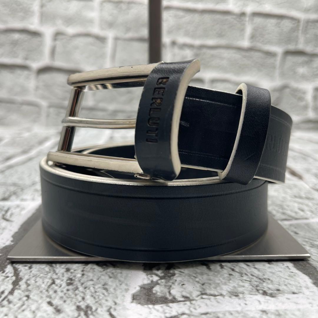 ベルルッティ ベルト レザー ブラック 黒 シルバー金具 90サイズ N1128 楽天市場】ベルト 剣先内側 剣先隠し メンズ 本革 無段階 内巻き 穴