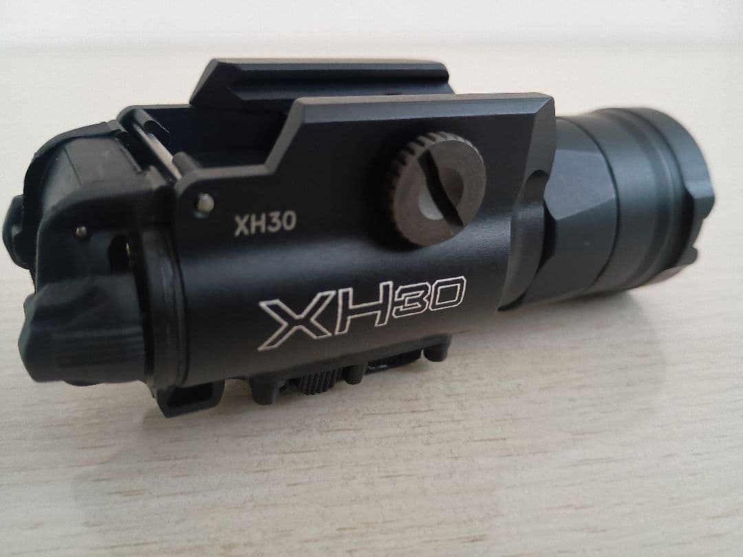 実物 Surefire XH30 1000ルーメン LEDライト S115558653 - トイガン