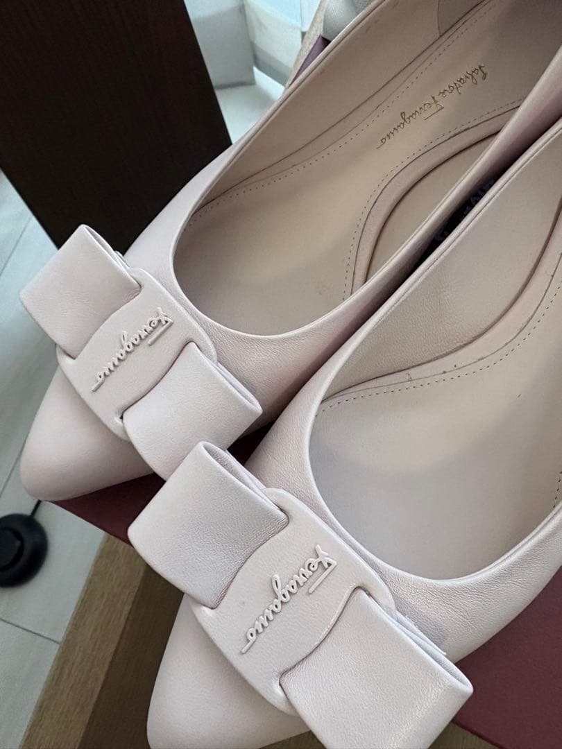 Salvatore Ferragamo ☆本日限り12/17SALE価格‼️