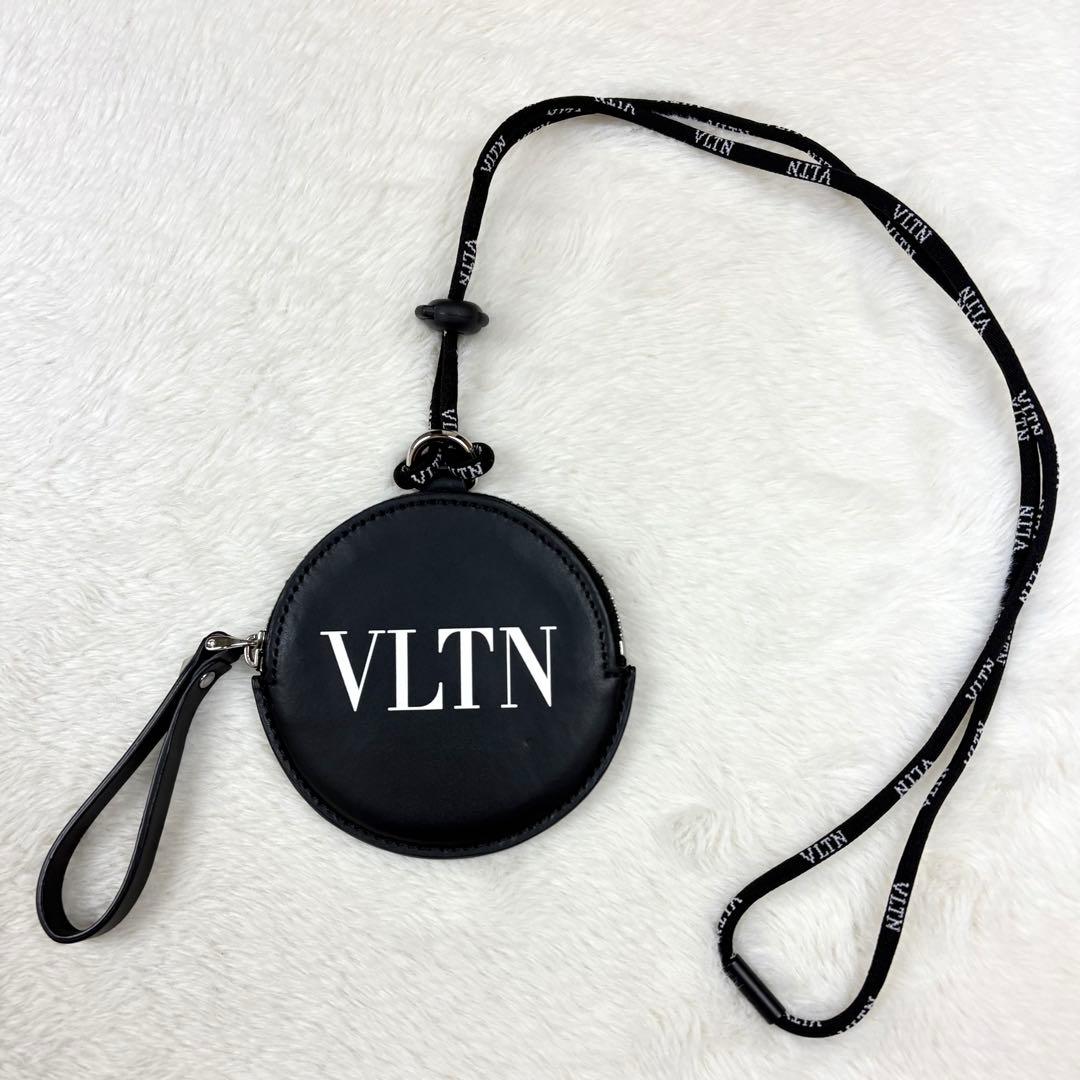 ヴァレンティノガラヴァーニ ケース ストラップ付 ネックウォレット レザー