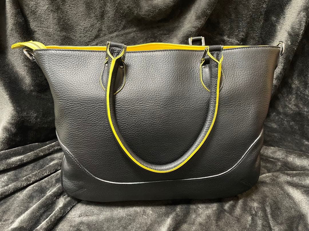 ペッレモルビダ　トートバッグ ビジネスバッグ