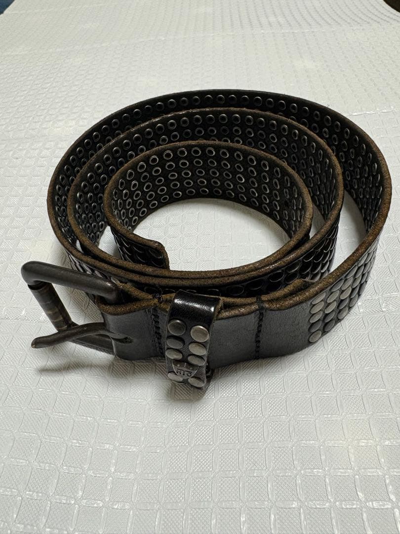 HTC ベルト スタッズ付きブラックレザーベルト