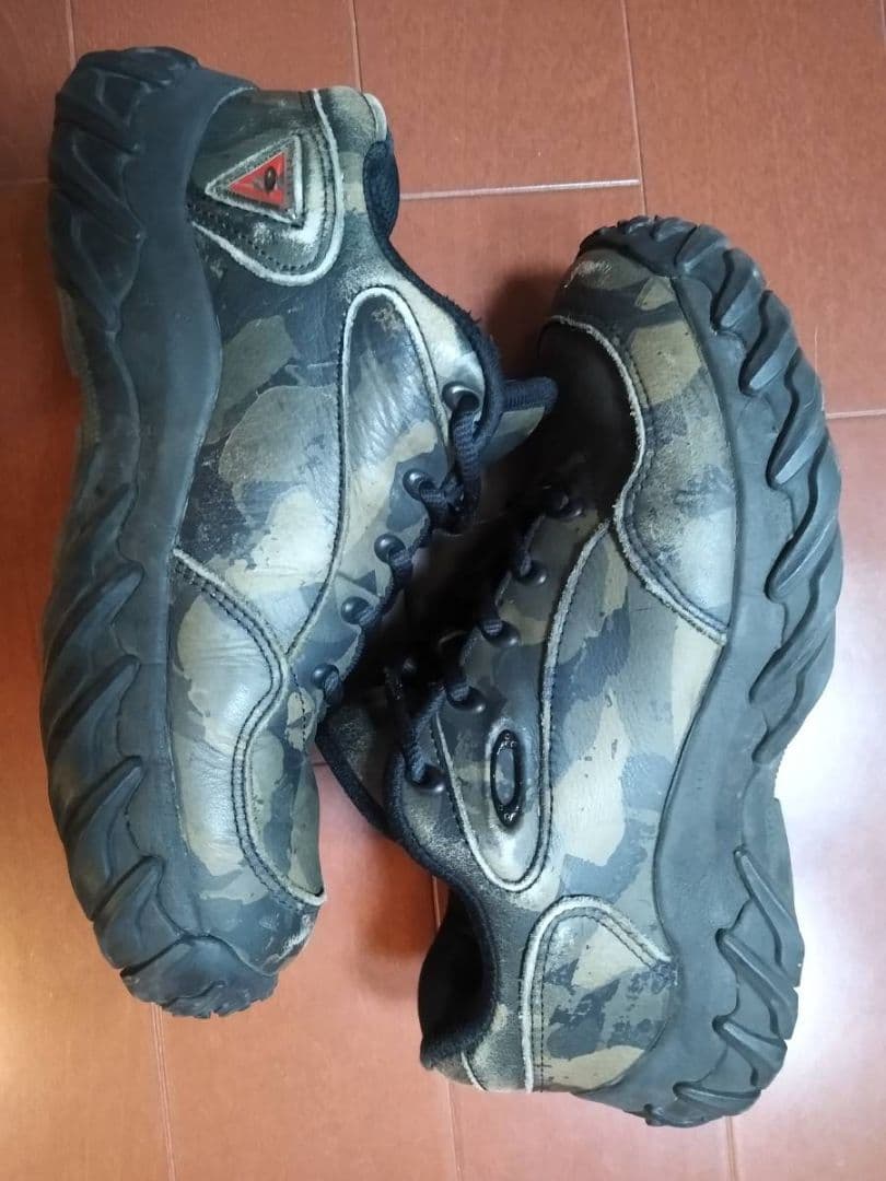 米軍 放出品 OAKLEY S.I. アサルト シューズ ナイトカモ US7.5