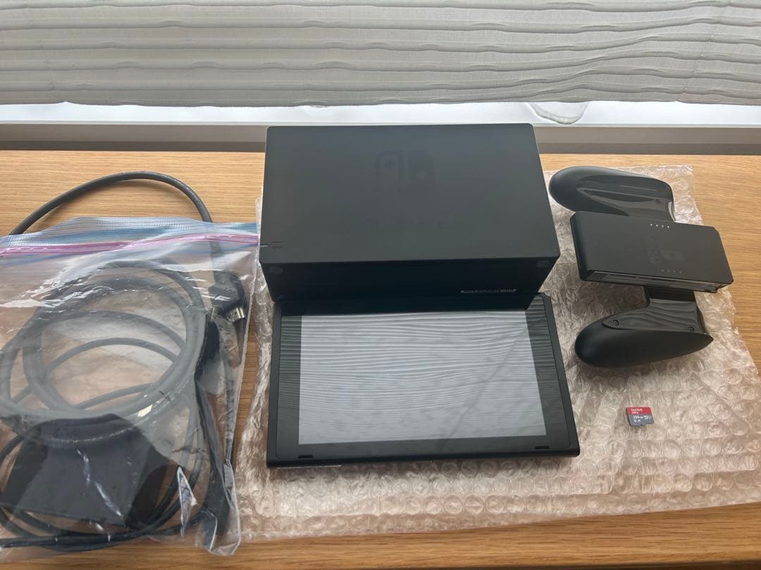 Nintendo Switch Joy-Conなし　256GB SDカード付き