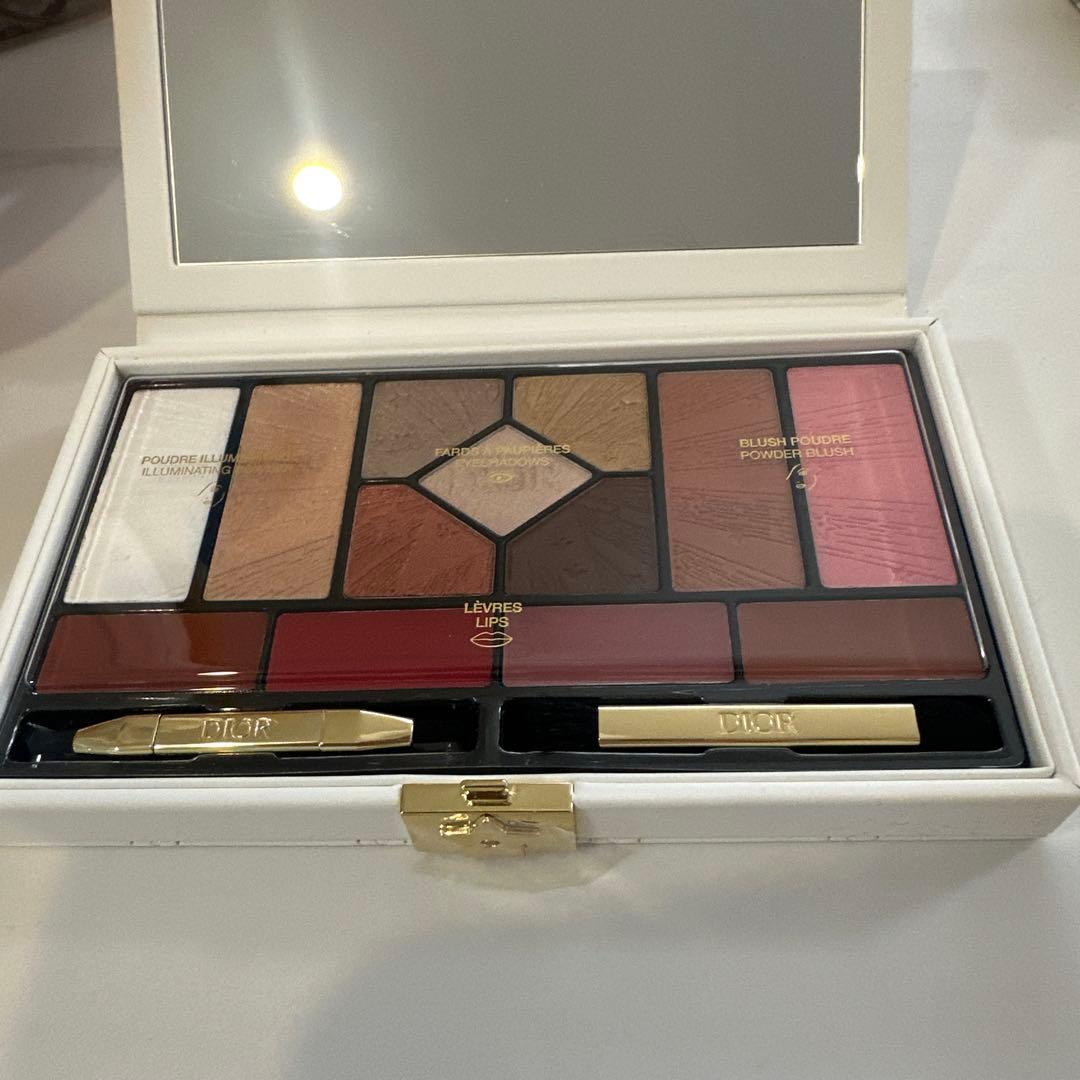 2025年♡CHRISTIAN DIOR アイシャドウパレット