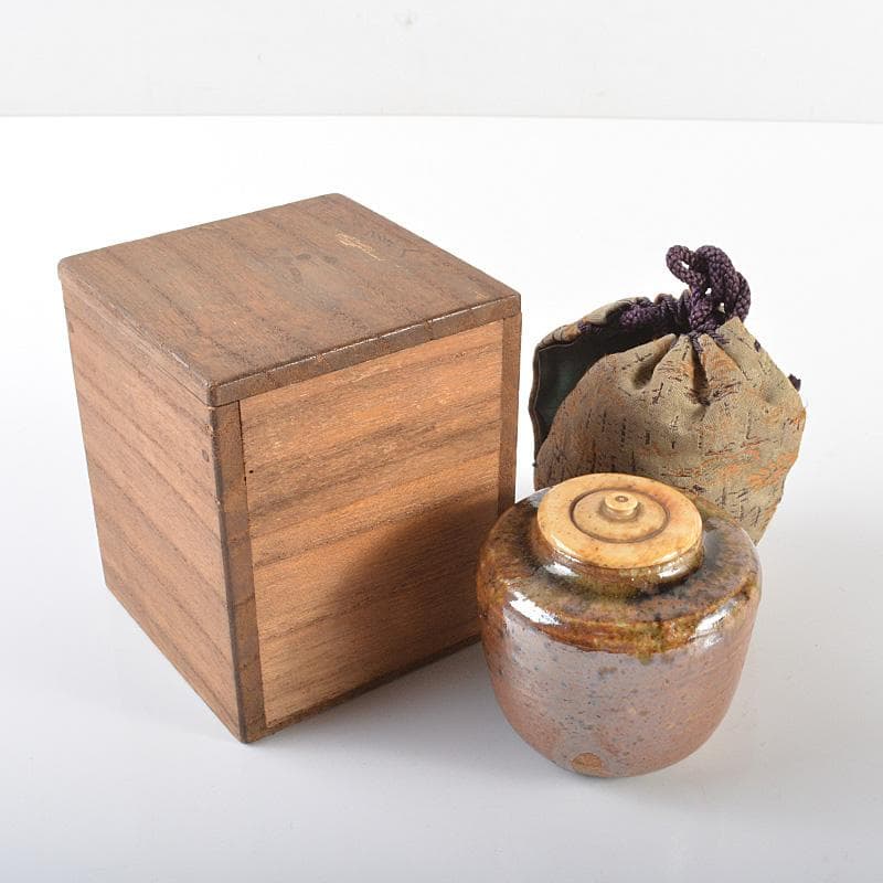 茶道具　瀬戸焼　肩衝茶入　仕覆付　 表千家十二代惺斎極め箱　M　R6298