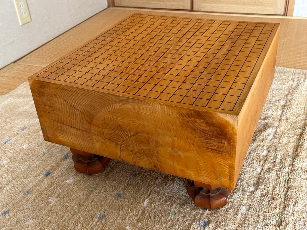 宮崎県産 高級囲碁盤 上質素材 へそ 脚付き 状態良好】碁盤 脚付き へそあり 無垢盤 5寸8部 高級囲碁盤 - メルカリ