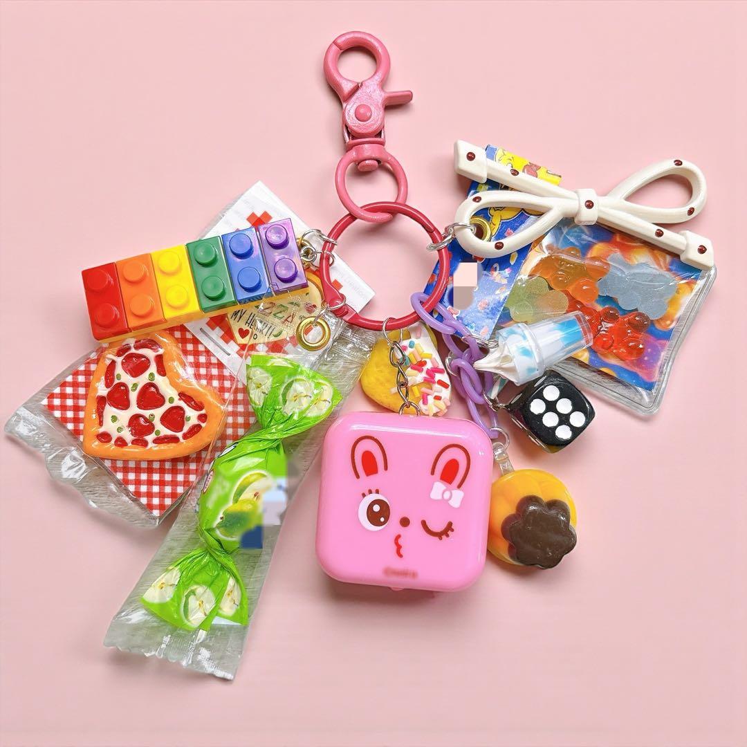 じゃらじゃらキーホルダー カラフルポップ ライト付き アメリカン雑貨