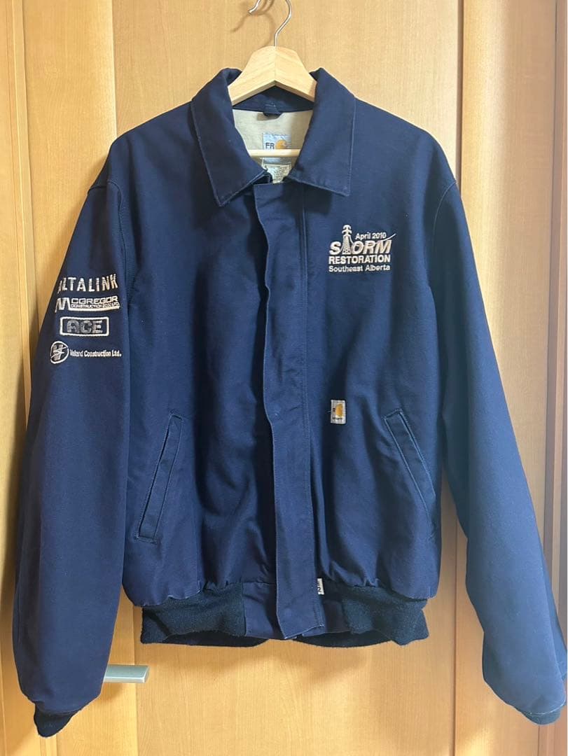 カーハート　ダックジャケット　ネイビー ロゴ刺繍