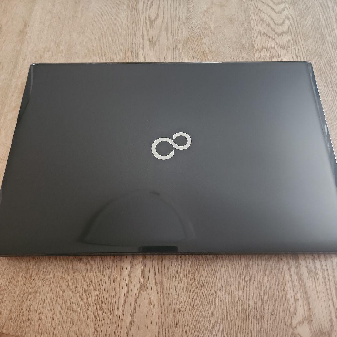 FUJITSU　FMV LIFE BOOK ノートパソコン