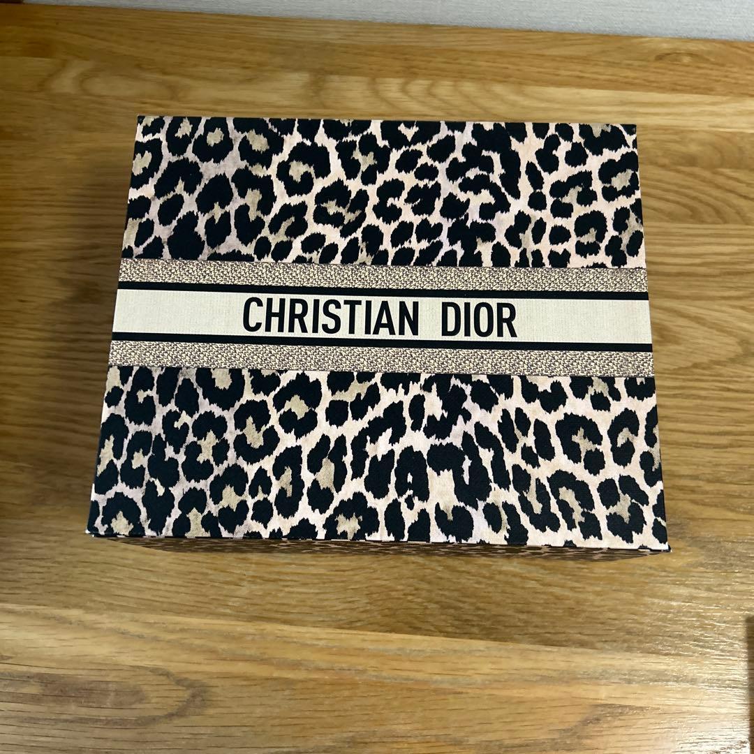 DIORギフトボックス　ローズカブキ　オードゥパルファン3本セット