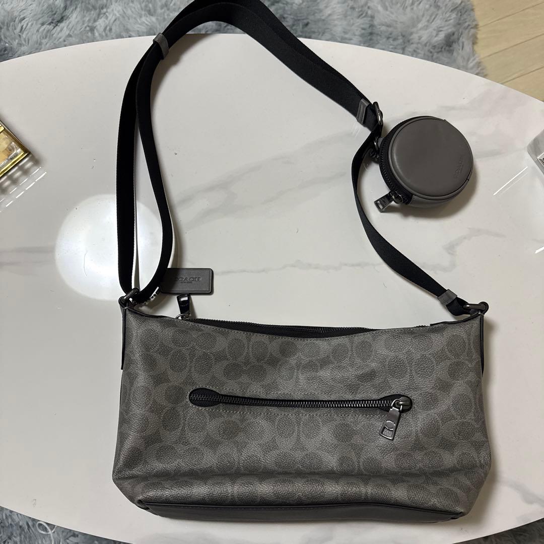 COACH クロスボディバッグ