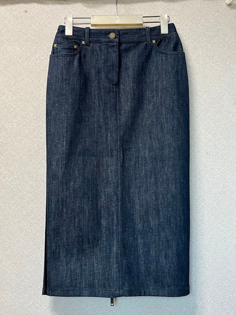 2/2までの出品です。C EＬI N E セリーヌ　デニムスカート　 セミタイト