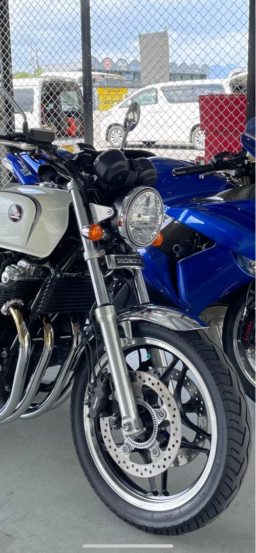 CB1100 SC65 ステム 三又 エンブレム ホーン移設 ステー 未塗装 - メルカリ