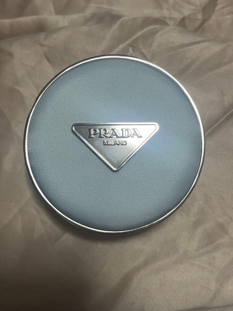 PRADA クッションファンデーション LC5