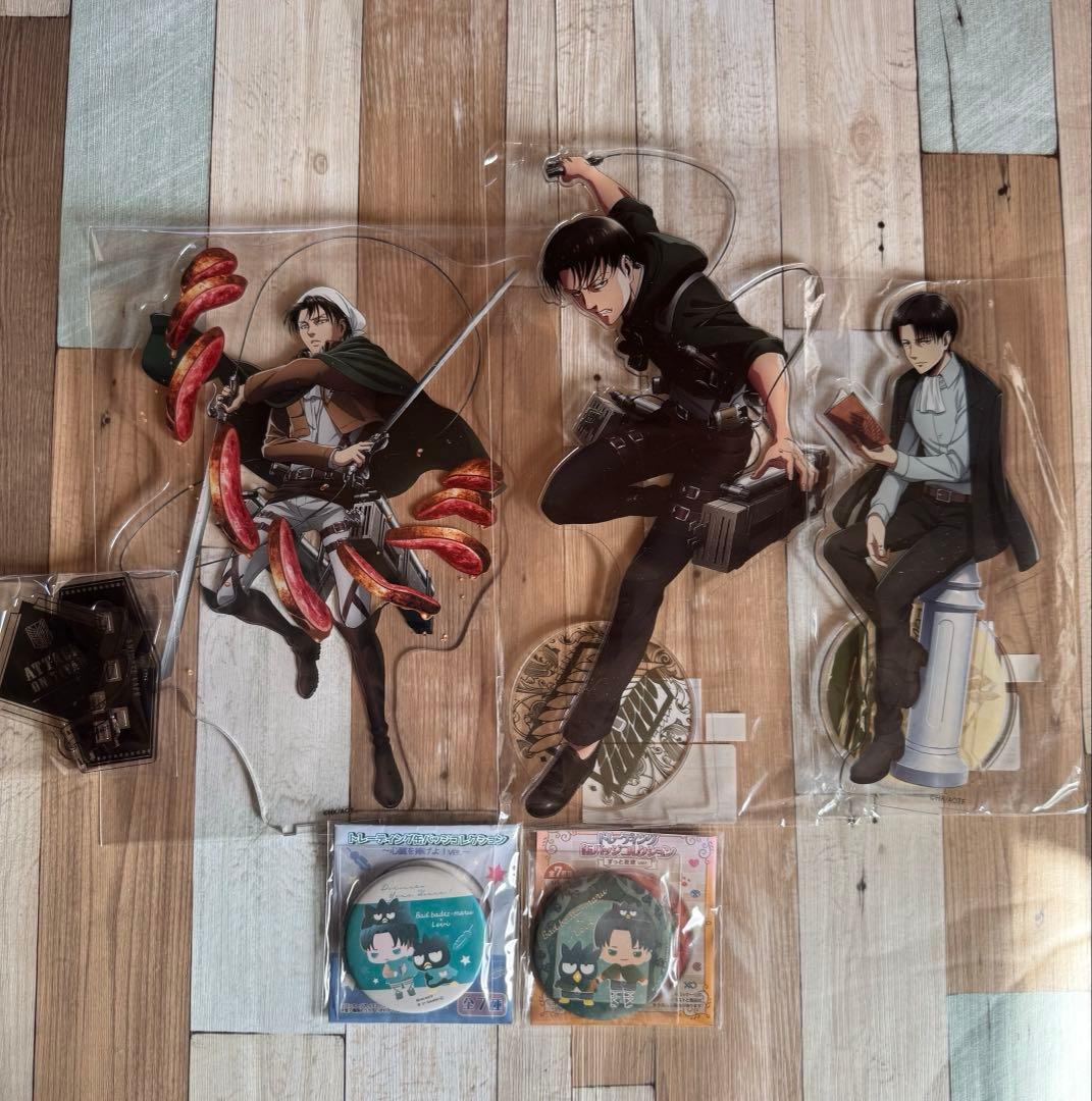 進撃の巨人 リヴァイ アクリルスタンド まとめ売り - メルカリ
