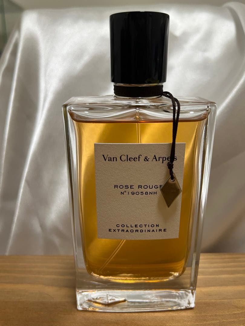 ヴァンクリフアーペル　ローズルージュ　箱無し gk6xKg79RJeycIZs3eftTg.png