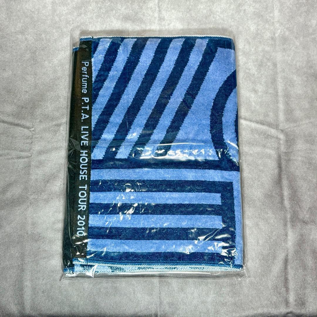 Perfume結成10周年!!!! ライブハウストゥワー グッズセット P05 - メルカリ