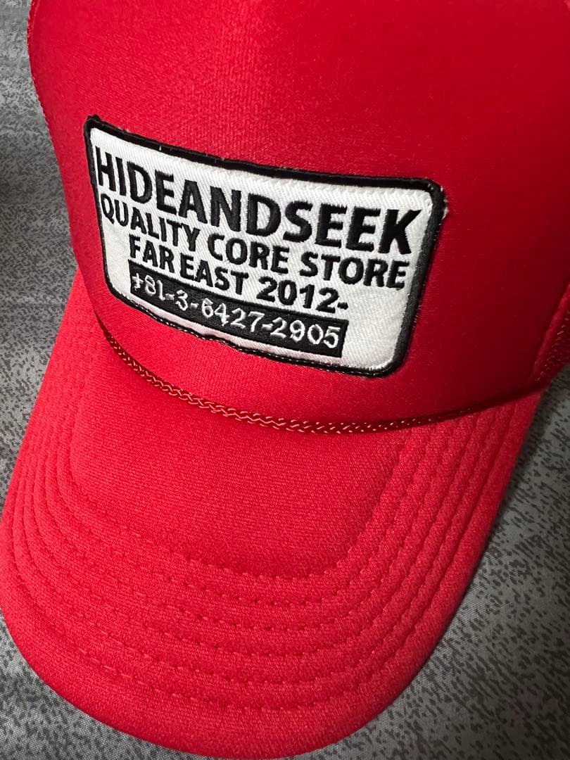 HIDE AND SEEK 赤 メッシュキャップ - メルカリ