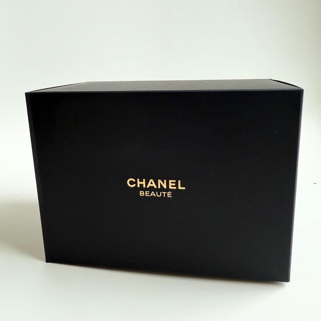 新品】CHANELシャネルビューティ バニティ ポーチ メイク 白 ツイード