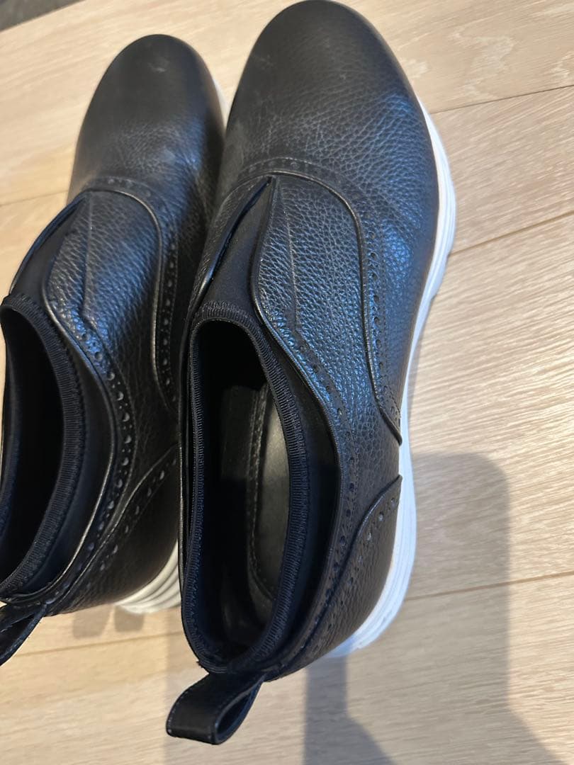 1PIU1UGUALE3の「CLASSIC NEO SLIP ON」黒 靴 - メルカリ