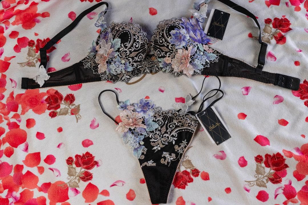 サルート店舗限定コレクション19G ブラD65 TバックM BL