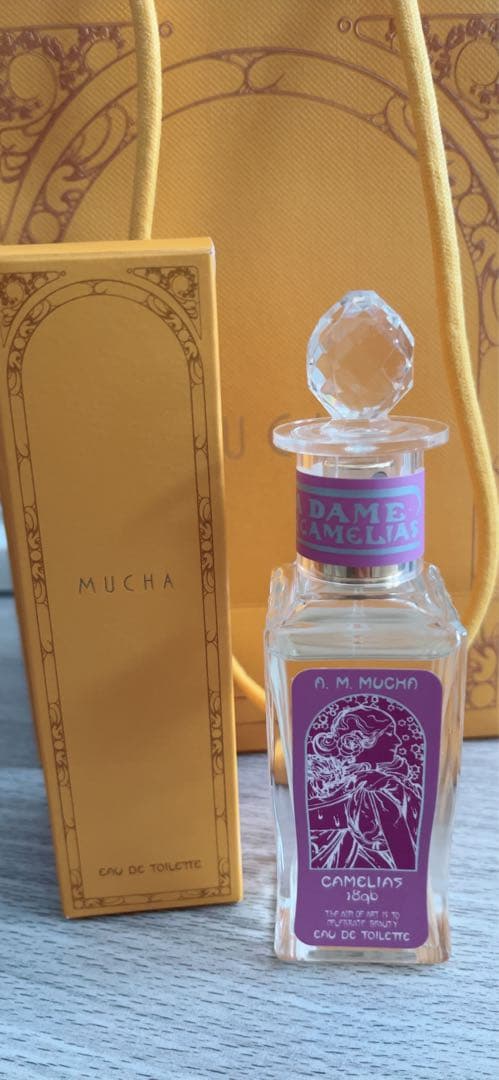 MUCHA ミュシャ　オードトワレ　CL カメリア