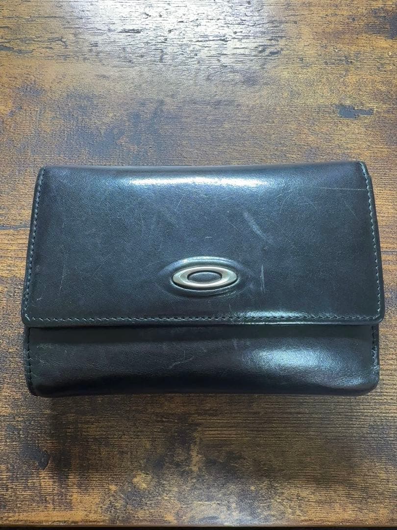 Oakley ブラック 折りたたみ財布　レザー