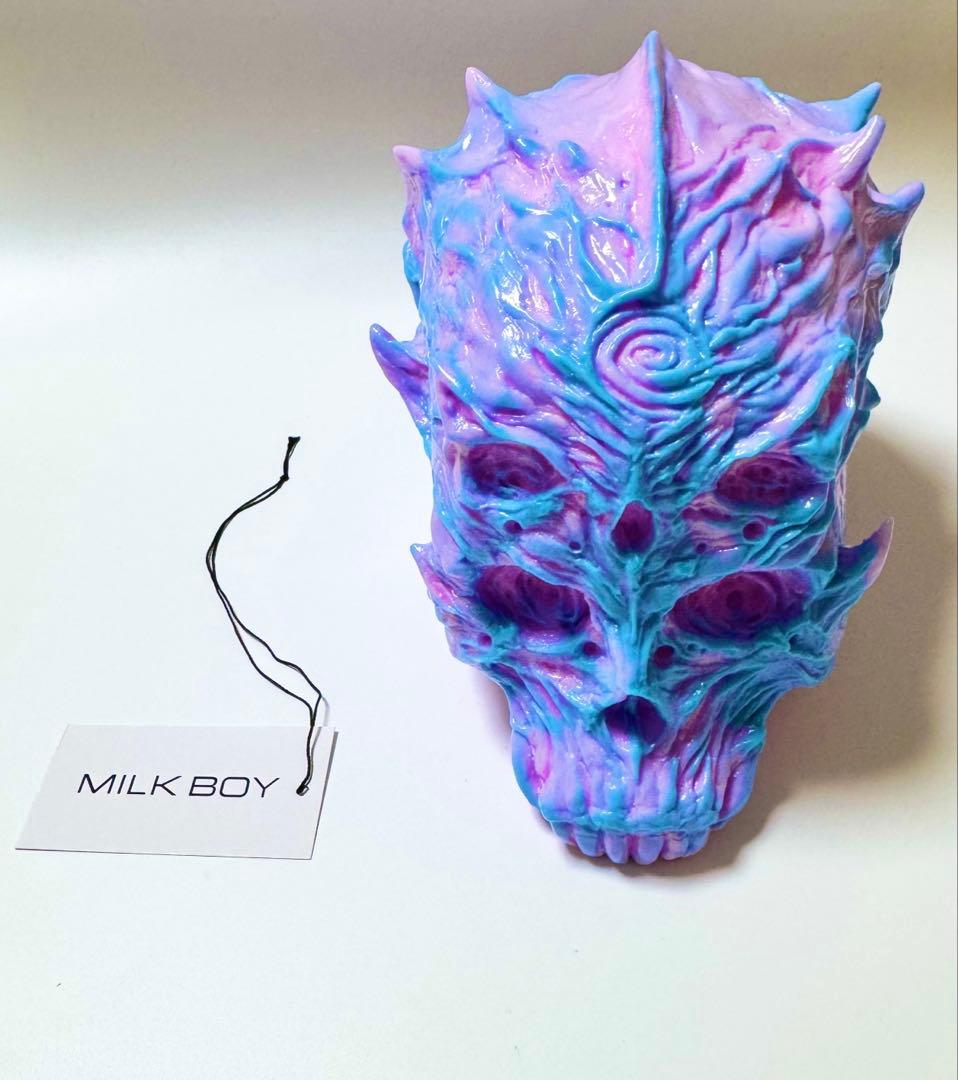 暗黒エンターテイメント MILKBOYTOYS CURSED CIRCUS MILKBOYTOYS x ANKOKU ENTERTAINMENT presents the 