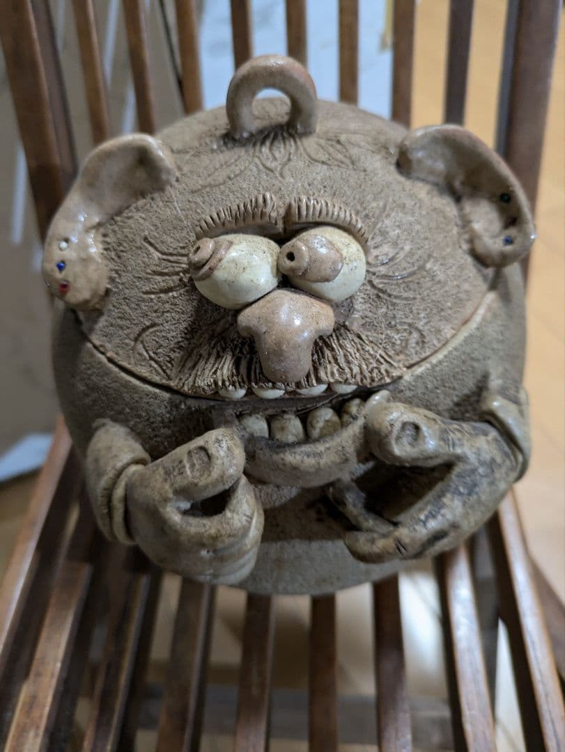 陶器のオブジェ