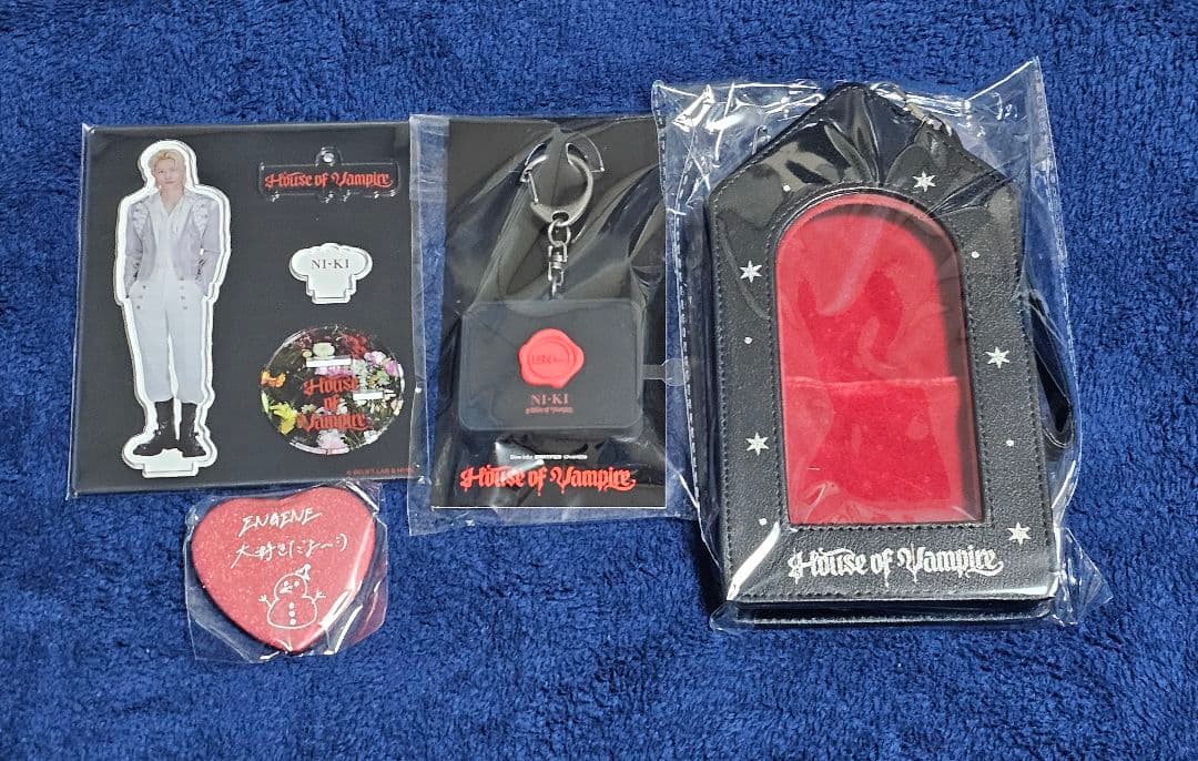 ENHYPEN ニキ アクリルスタンド 缶バッジ キーリング