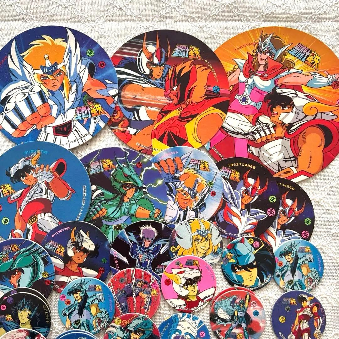 当時の品！聖闘士星矢 メンコ47枚 車田正美 氷河 紫龍 - メルカリ