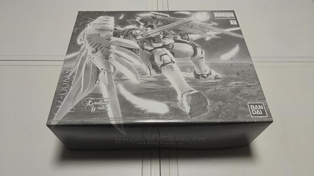 「新品未組立」MG トールギスF 新機動戦記ガンダムW 敗者たちの栄光 ガンダムW EW 敗者たちの栄光」よりガンプラ「MG トールギスF EW」の2