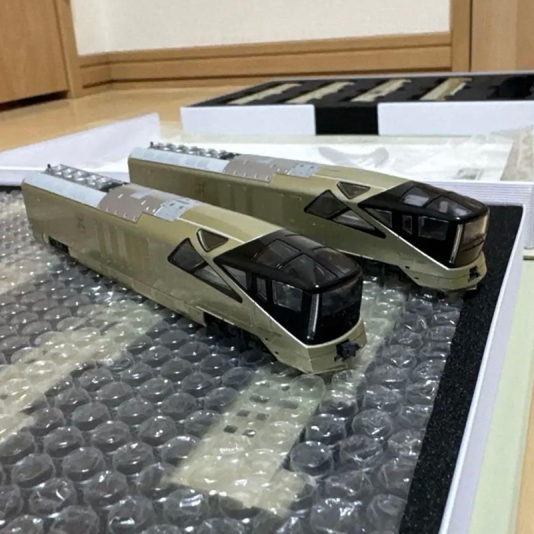 KATO E001形TRAIN SUITE四季島10両セット（Nゲージ）