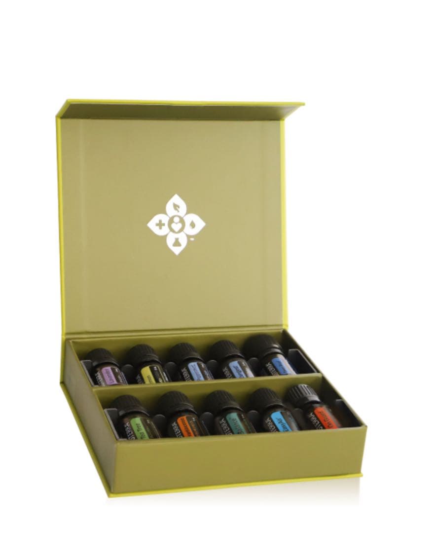 doTERRA ファミリーエッセンシャルズキット　新品　未開封