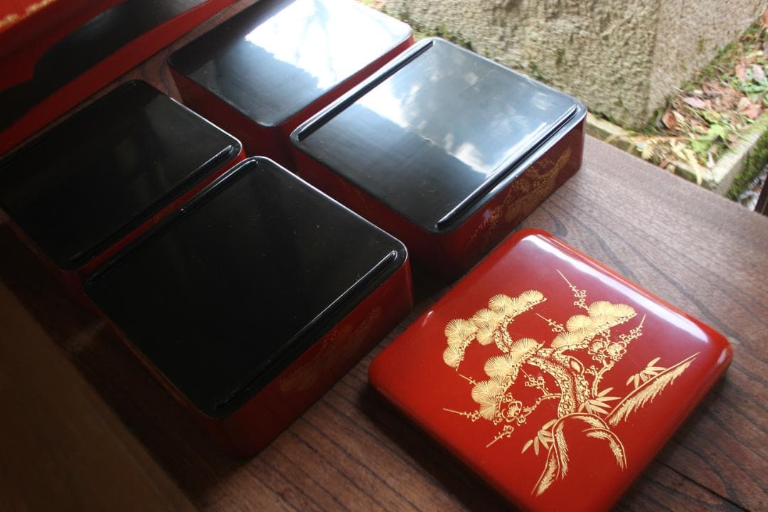 小傷有！極上朱漆に蓬莱沈金の美しい輪島塗の屠蘇器＆重箱セット（検お