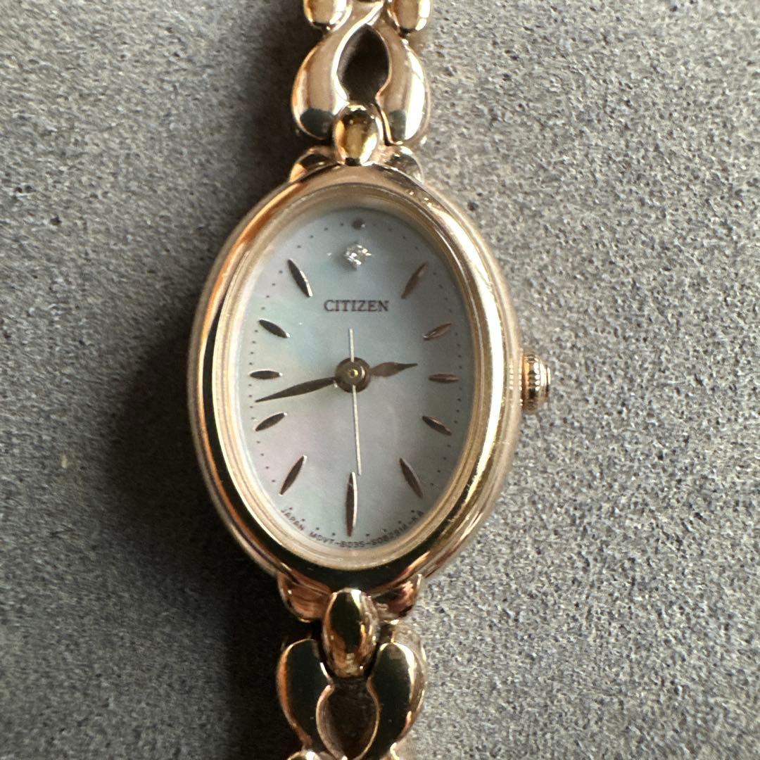 ブレスレットウォッチ シチズンエコドライブ 白蝶貝ゴールド【美品】