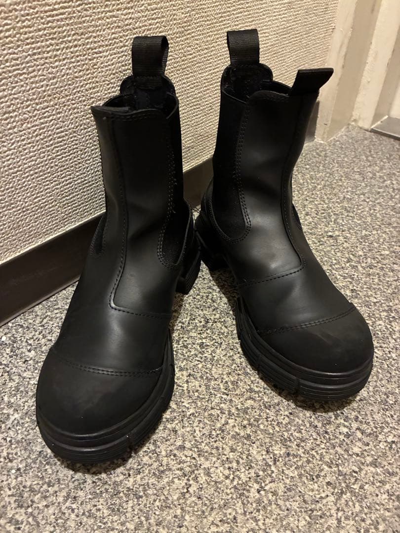 【GANNI】チェルシーブーツ　36サイズ