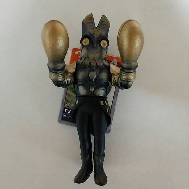 「ウルトラファイト」ソフビ人形・バルタン（新品・２００４年）