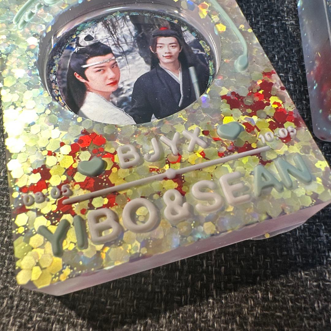 王一博 肖戦 陳情令 プレーヤー型 自立式レジンスタンド - メルカリ