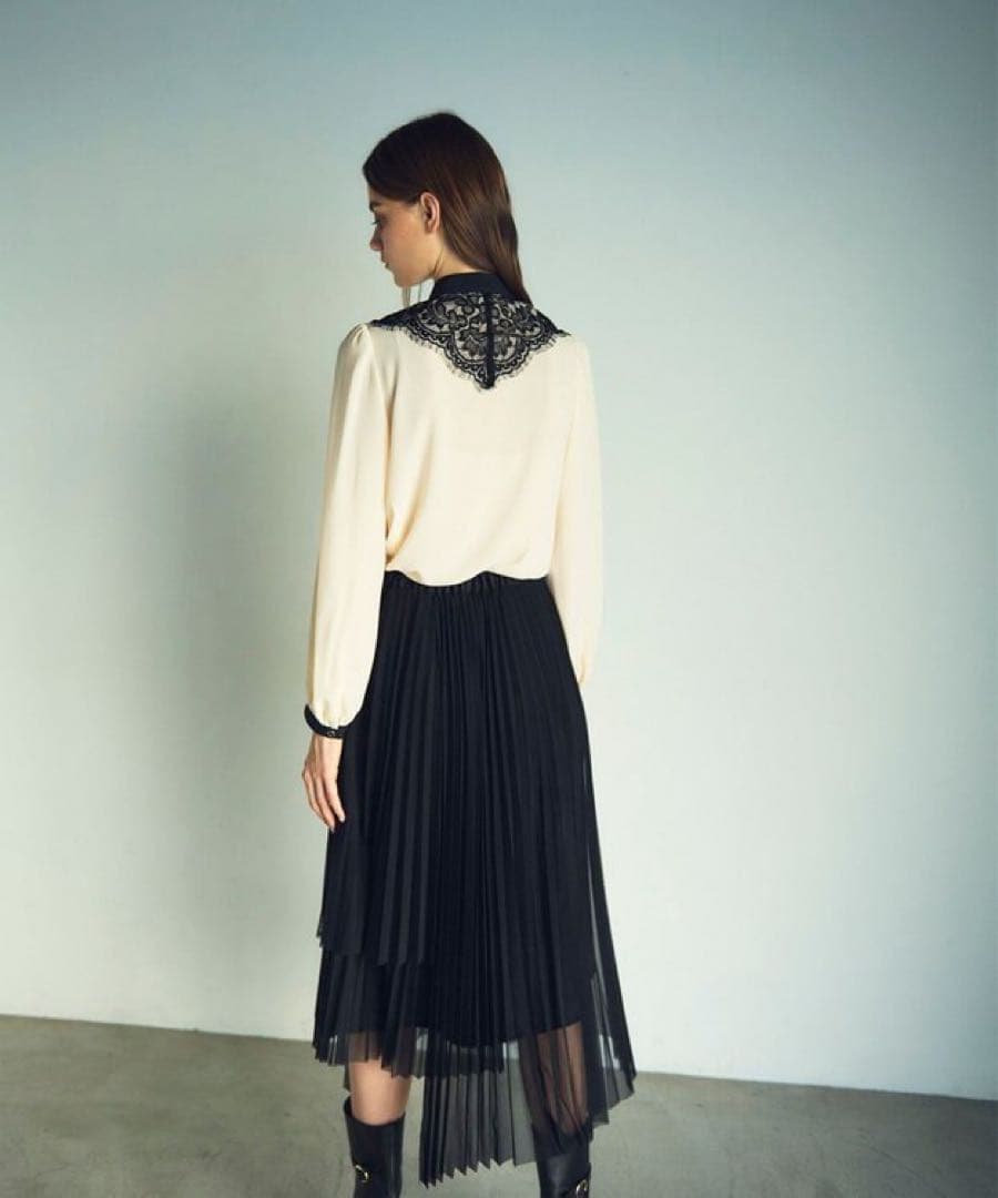 極美品♡】GRACE CONTINENTAL バイカラーレースブラウス 38 - メルカリ